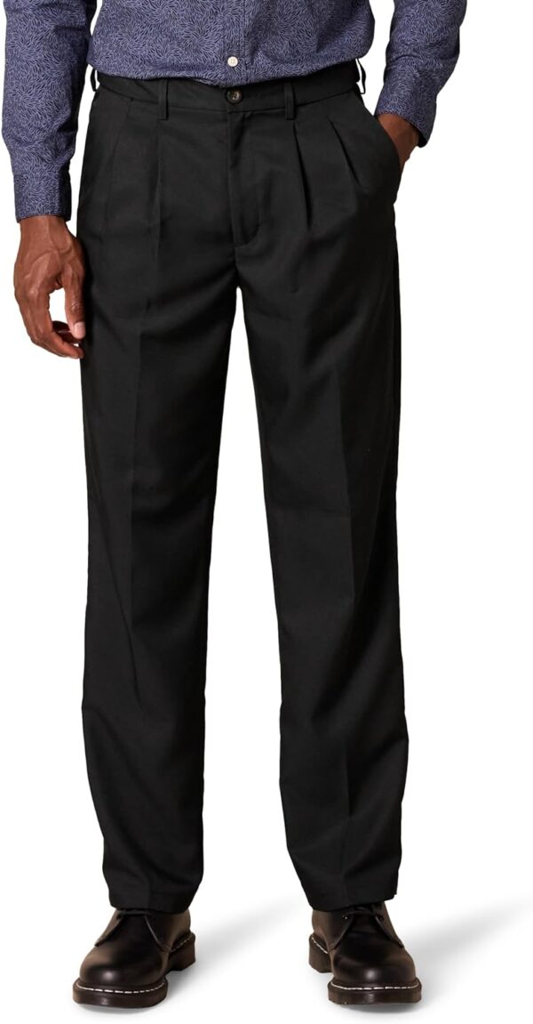 Amazon Essentials Men's Classic-Fit Expandable-Waist Pleated Dress Pant - Image 2