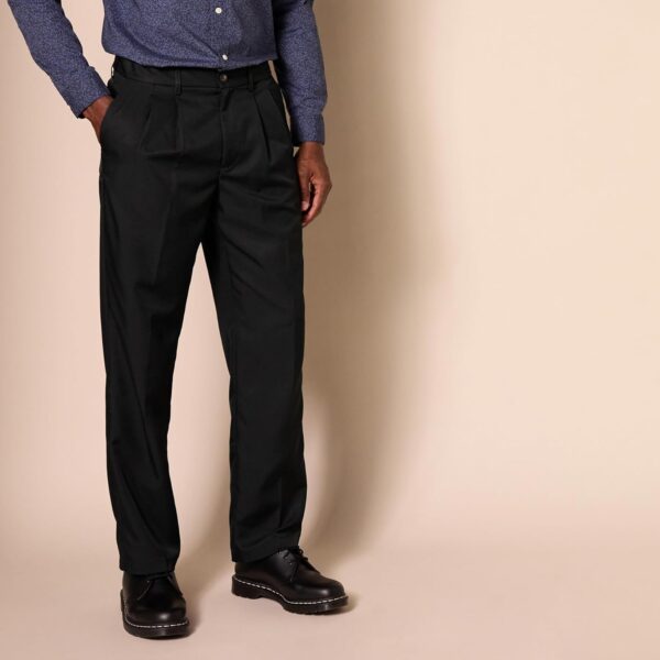 Amazon Essentials Men's Classic-Fit Expandable-Waist Pleated Dress Pant - Image 3