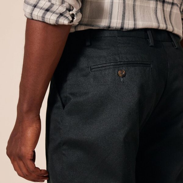 Amazon Essentials Men's Classic-Fit Wrinkle-Resistant Flat-Front Chino Pant (Available in Big & Tall) - Image 5